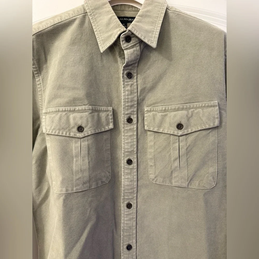 Banana Republic Sage Green Casual Button-Down Shirt